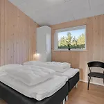 5 Bedroom Cozy In Vakantiehuis Løkken