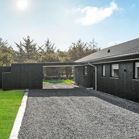 5 Bedroom Cozy In *