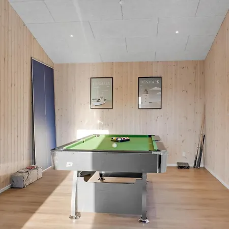 펜션 5 Bedroom Cozy In