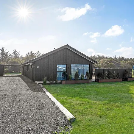 5 Bedroom Cozy In Løkken